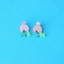 Cargar imagen en el visor de la galería, Pendientes Fuwa