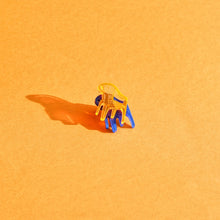 Laden Sie das Bild in den Galerie-Viewer, Pin Monobloc